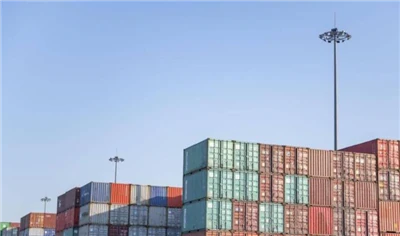 Quelle est la situation du commerce extérieur cette année ? Comment la politi...