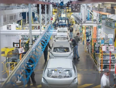 Surapong : les entreprises chinoises contribuent à transformer l'industrie au...